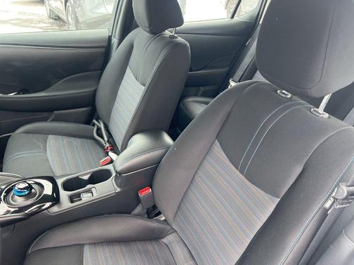 2023 Nissan Leaf SV PLUS