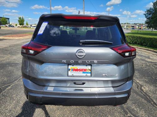 2025 Nissan Rogue SL