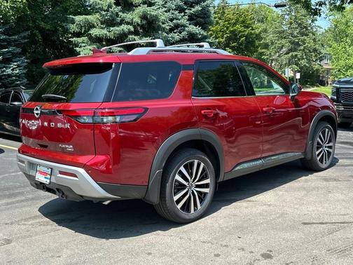 2025 Nissan Pathfinder Platinum