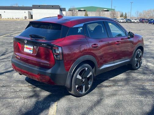 2025 Nissan Kicks SR