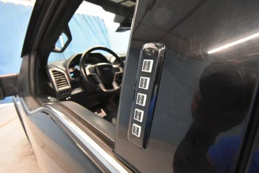 2017 Ford F-150 Platinum