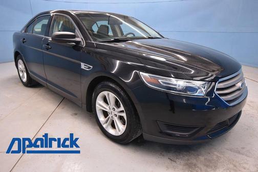 Shadow Black 2016 Ford Taurus SE