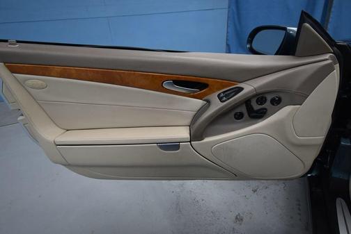 2005 Mercedes-Benz SL-Class