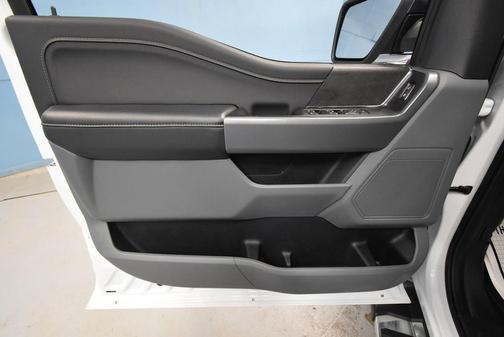 Oxford White 2024 Ford F-150 XLT