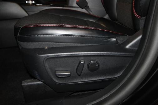Black Metallic 2025 Ford Escape ST-Line Select