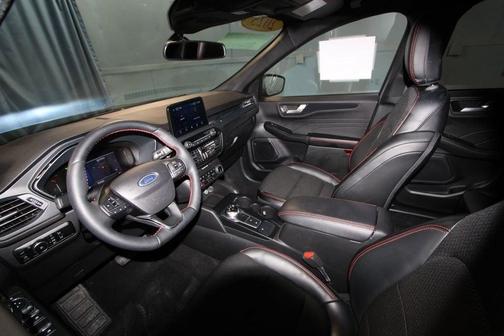 Black Metallic 2025 Ford Escape ST-Line Select