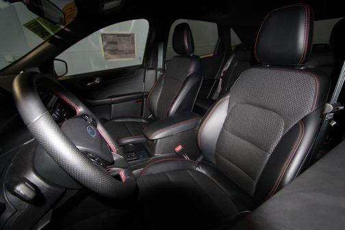 Silver Metallic 2025 Ford Escape ST-Line