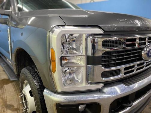 Gray Metallic 2025 Ford F-350 XLT