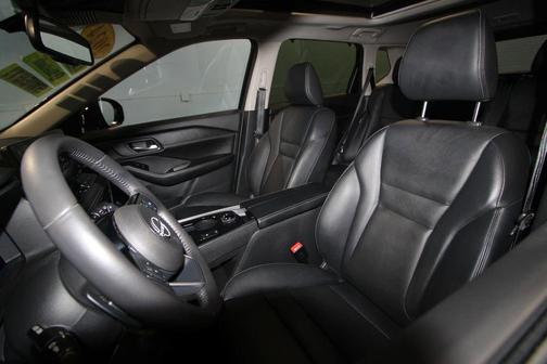 Black 2024 Nissan Rogue SL