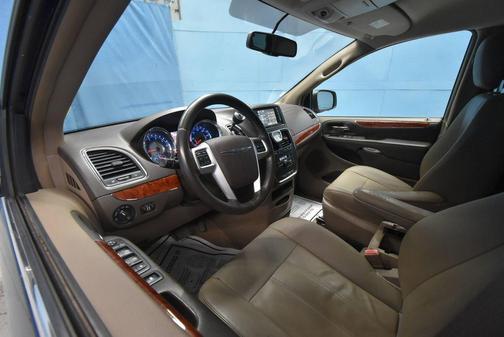 True Blue Pearlcoat 2016 Chrysler Town & Country Touring