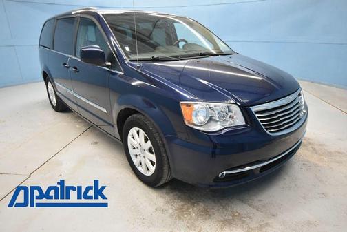 True Blue Pearlcoat 2016 Chrysler Town & Country Touring