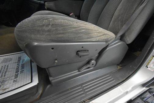 2004 Chevrolet Silverado 2500 LS Crew Cab