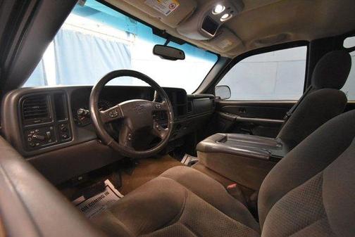 2004 Chevrolet Silverado 2500 LS Crew Cab
