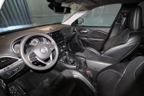 Diamond Black 2022 Jeep Cherokee Limited