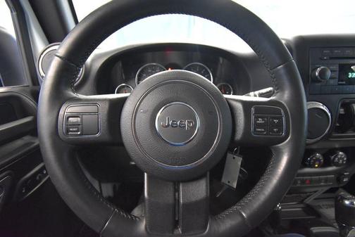 Bright White Clearcoat 2015 Jeep Wrangler Unlimited Sahara
