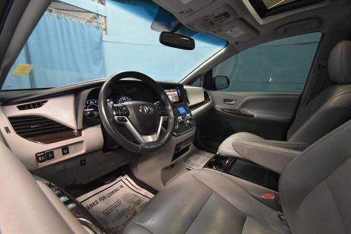 2017 Toyota Sienna L