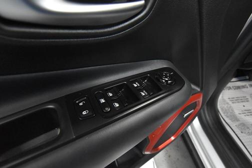 Glacier Metallic 2021 Jeep Renegade Trailhawk