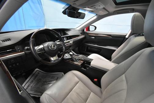 2017 Lexus ES 350 Base