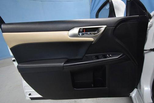 2014 Lexus CT 200h Base