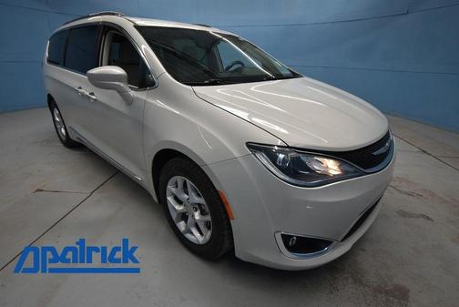 2019 Chrysler Pacifica Touring-L