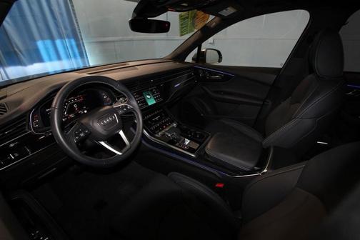 Samurai Gray Metallic 2025 Audi Q7 55 Prestige