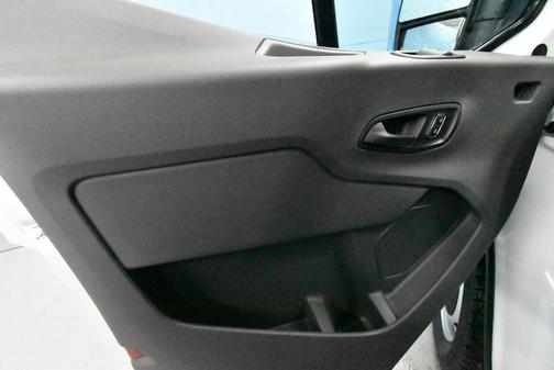 2026 Ford Transit-250 148 WB Medium Roof Cargo
