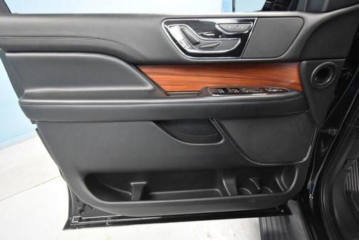 Black Metallic 2019 Lincoln Navigator Select