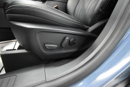 2026 Ford Escape Platinum