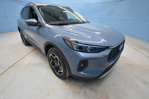 2026 Ford Escape Platinum