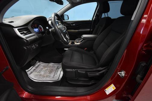 Cayenne Red Tintcoat 2022 GMC Acadia SLE