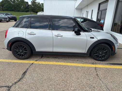 2016 MINI Hardtop Cooper