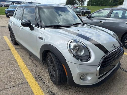 2016 MINI Hardtop Cooper