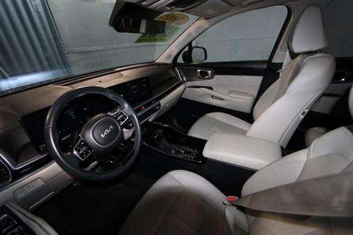 Everlasting Silver 2025 Kia Sorento SX