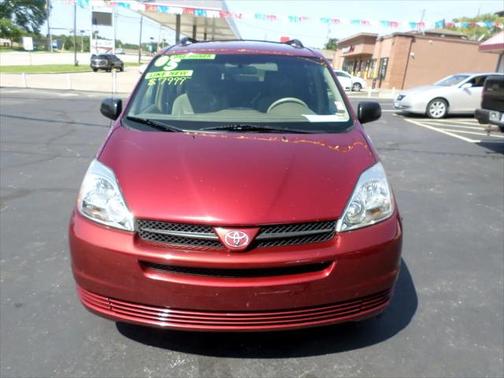 2005 Toyota Sienna LE