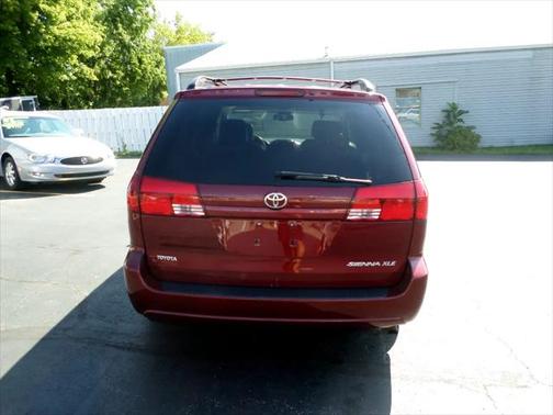 2005 Toyota Sienna XLE