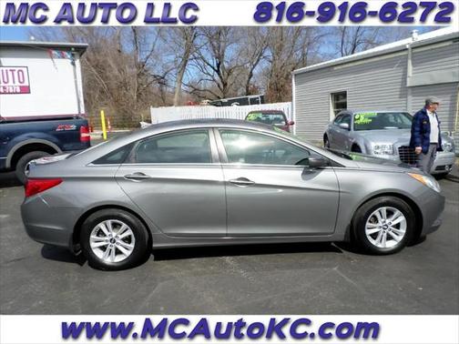 2013 Hyundai SONATA GLS