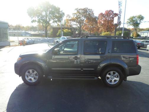 2011 Nissan Pathfinder SV