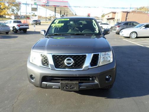 2011 Nissan Pathfinder SV