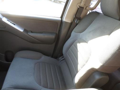 2011 Nissan Pathfinder SV