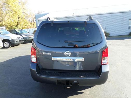 2011 Nissan Pathfinder SV