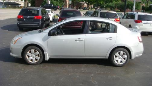 Silver 2011 Nissan Sentra 2.0 SL