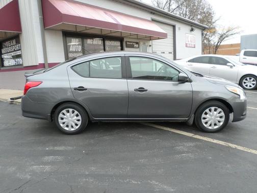 2019 Nissan Versa 1.6 S+