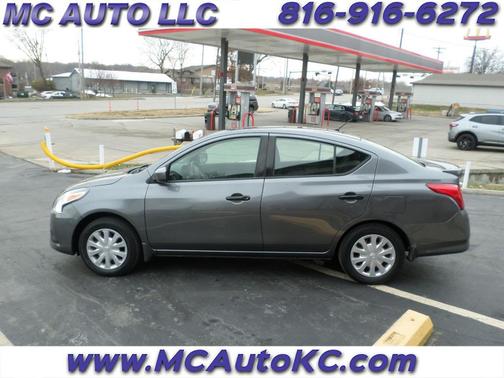 2019 Nissan Versa 1.6 S+