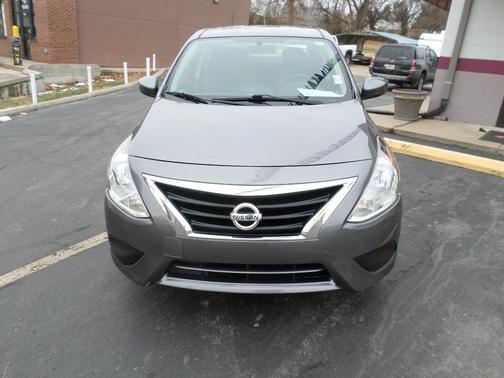 2019 Nissan Versa 1.6 S+