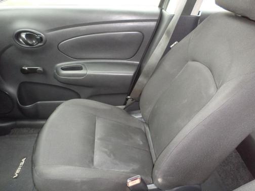 2019 Nissan Versa 1.6 S+