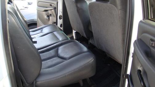 2004 Chevrolet Silverado 2500 Work Truck