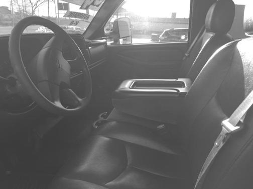 2004 Chevrolet Silverado 2500 Work Truck