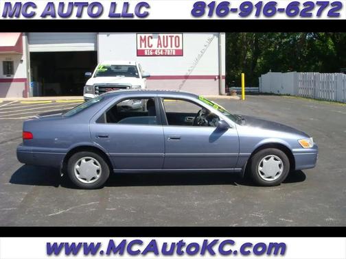 Blue 2000 Toyota Camry CE