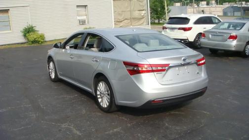 Silver 2013 Toyota Avalon Hybrid XLE Premium