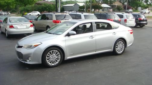 Silver 2013 Toyota Avalon Hybrid XLE Premium